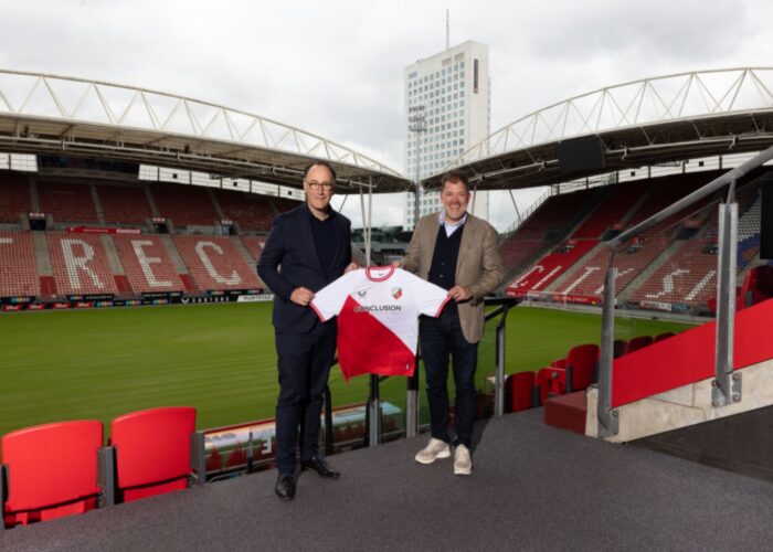 Thijs van Es (FC Utrecht) en rechts Seger Theuns (Conclusion).